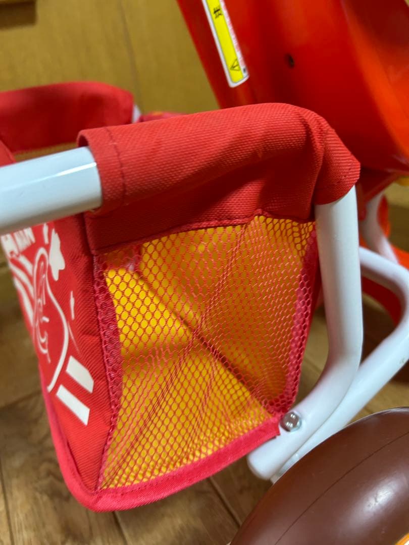 【値下げ・美品】アンパンマン・三輪車