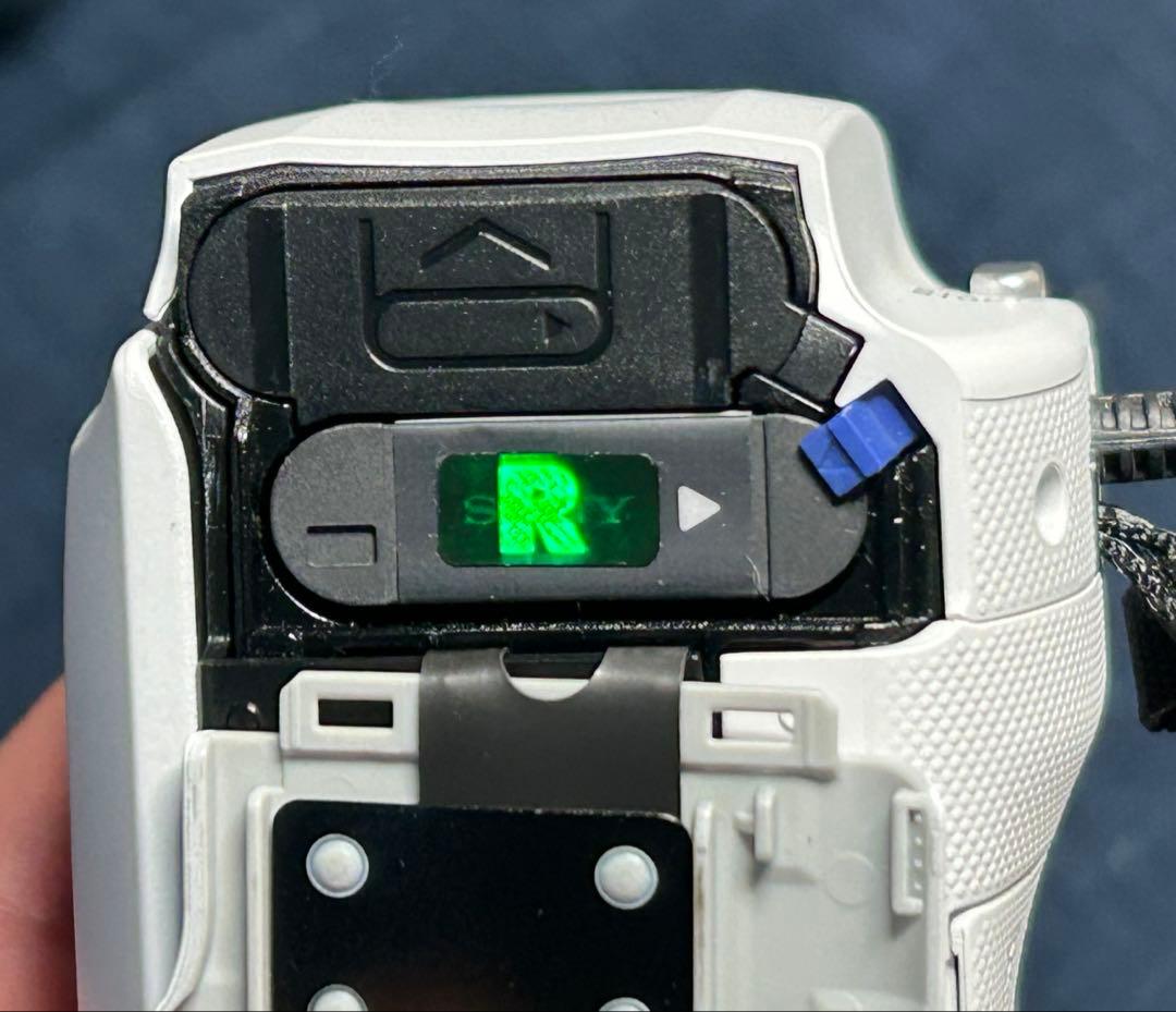 SONY HDR-CX470 ホワイト バッテリー3個付属・充電器・説明書つき