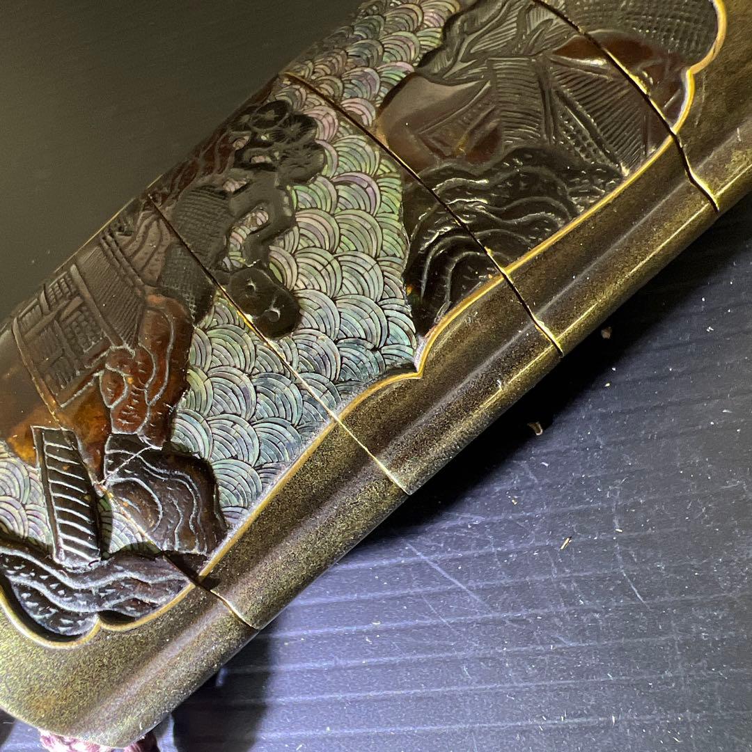江戸時代　本鼈甲螺鈿象嵌五段印籠　61g 東Y7-1016☆2Fトルニ