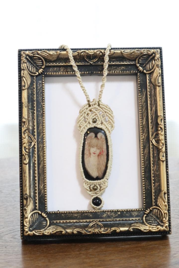 マクラメ編みアート＃010『右手の龍と左手の獅子』＆『マリアの心臓』