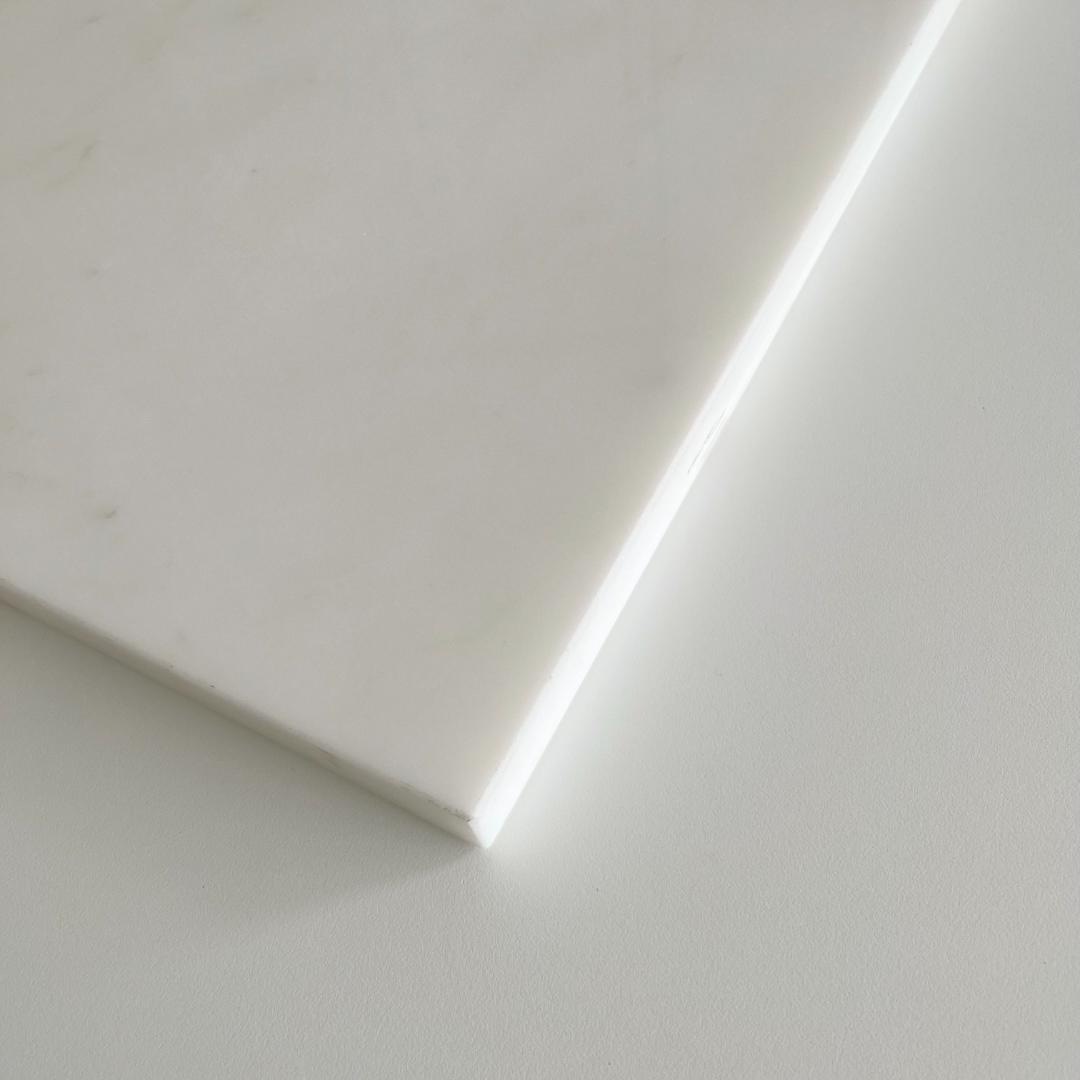 大理石 で ペット ひんやり　天然白大理石　厚さ約20ミリ 天板のみ鏡面仕上げ