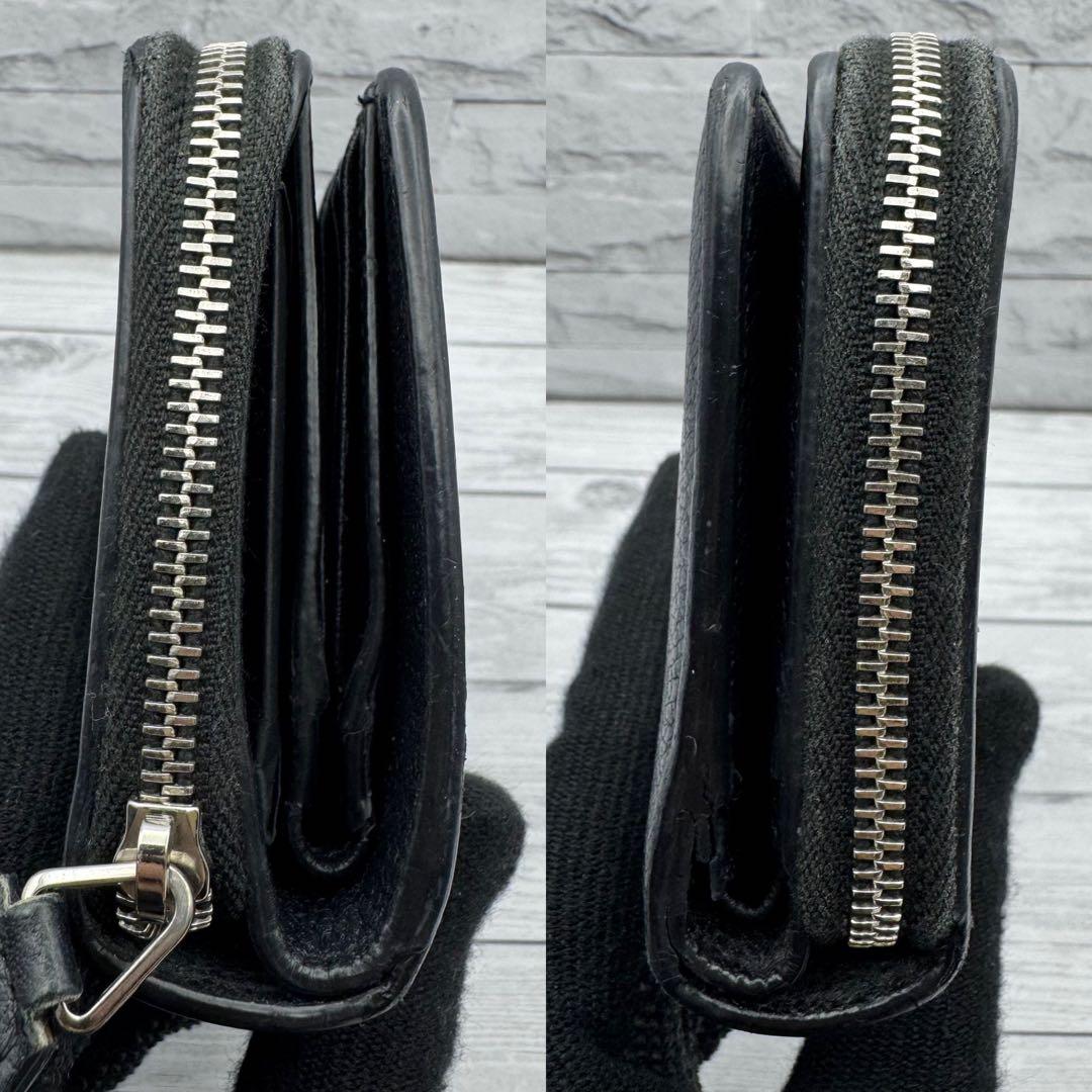 サンローラン　二つ折り財布　チャーム　カサンドラ　レザー　ブラック