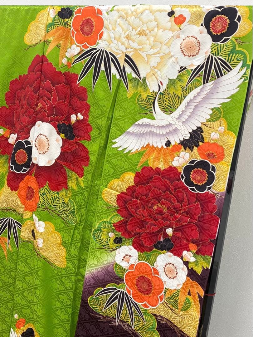 振袖 仮絵羽 刺繍 金彩 紋意匠 牡丹 大輪 正絹 未仕立て品 八掛付き