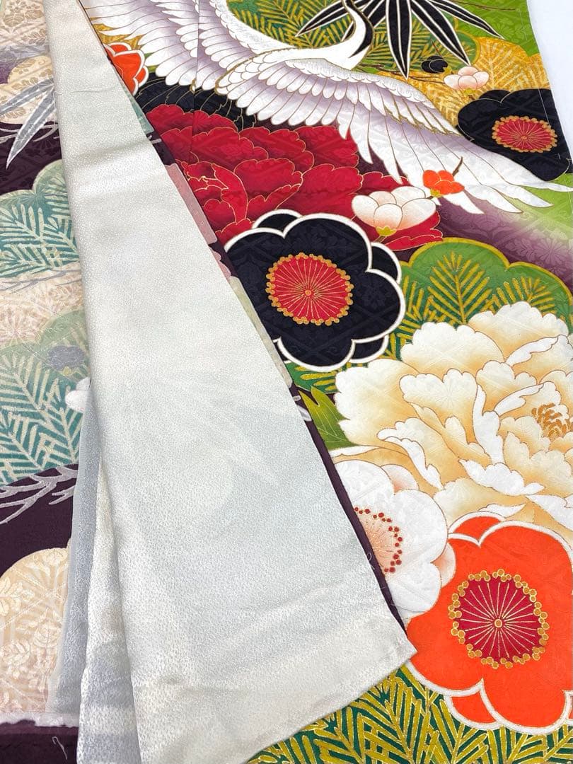 振袖 仮絵羽 刺繍 金彩 紋意匠 牡丹 大輪 正絹 未仕立て品 八掛付き