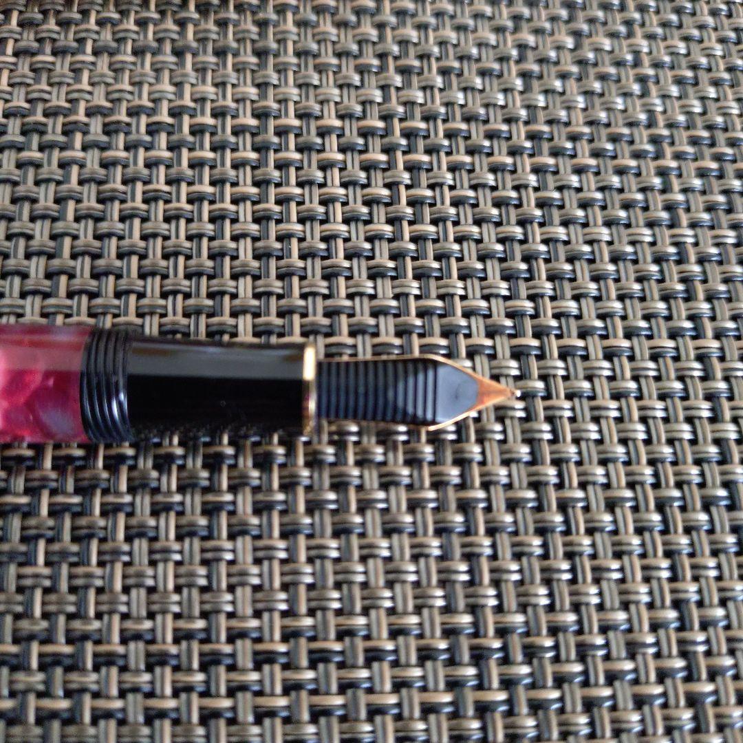 ペリカンスーベレーン　M320　ルビーレッド　万年筆