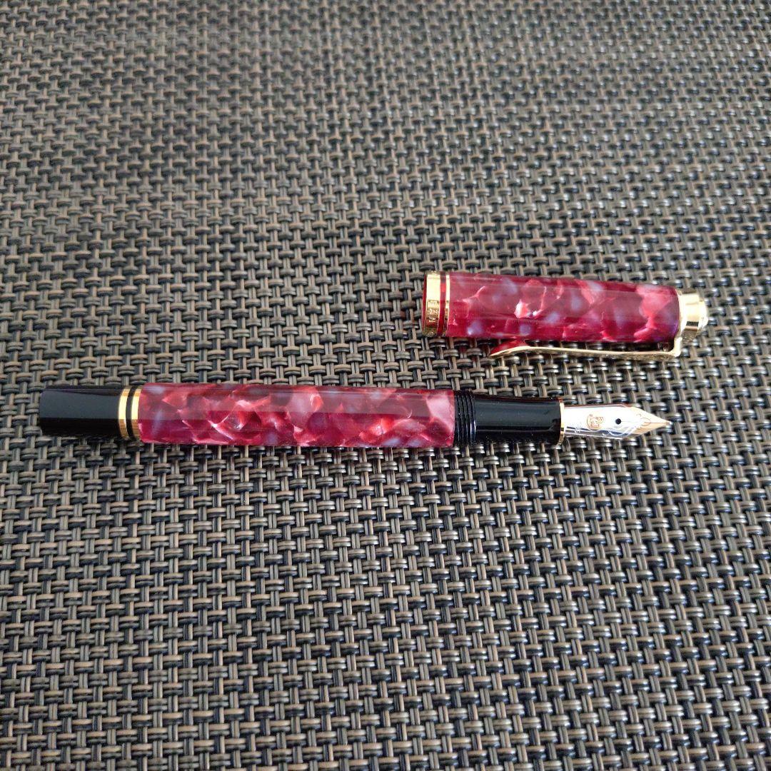 ペリカンスーベレーン　M320　ルビーレッド　万年筆