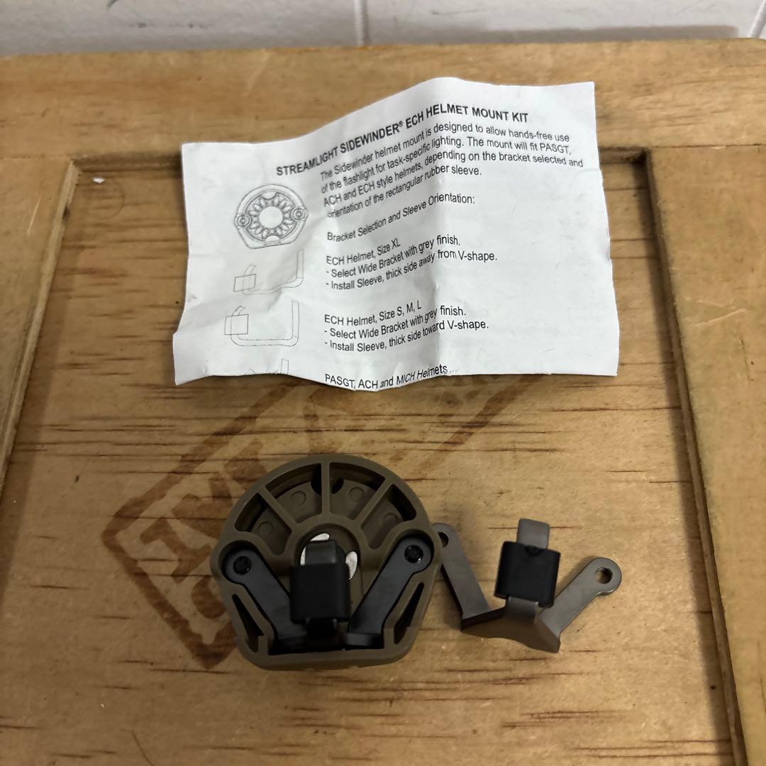 未使用品　実物STREAMLIGHT SIDEWINDER COMPACT II