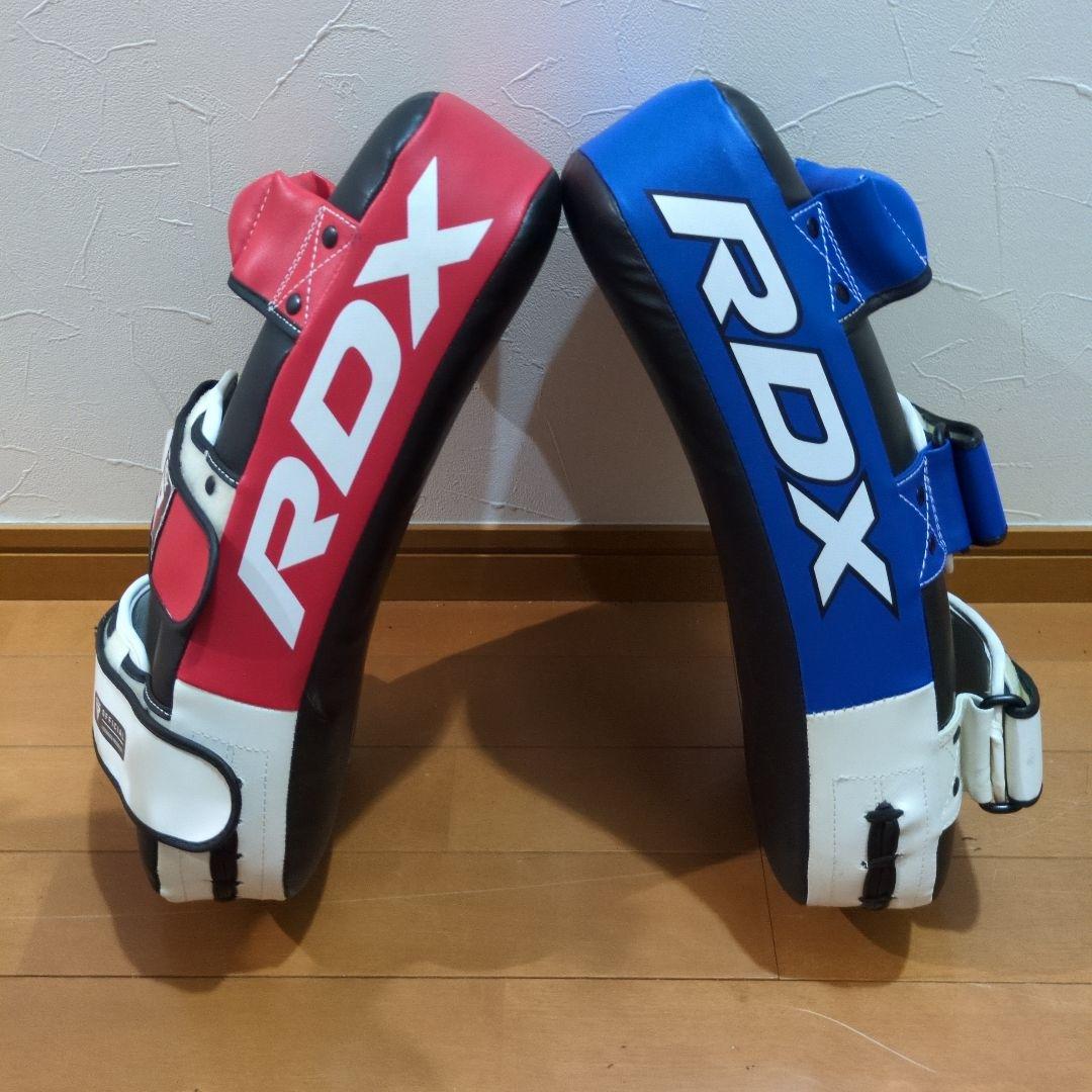 美品　RDX APR T1U キックミット 赤 青