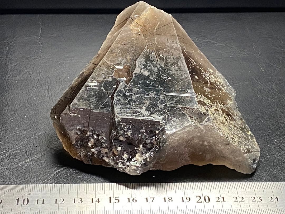 ブルー　ザギマウンテンクォーツ　ザギ水晶　754gラビカイト入り