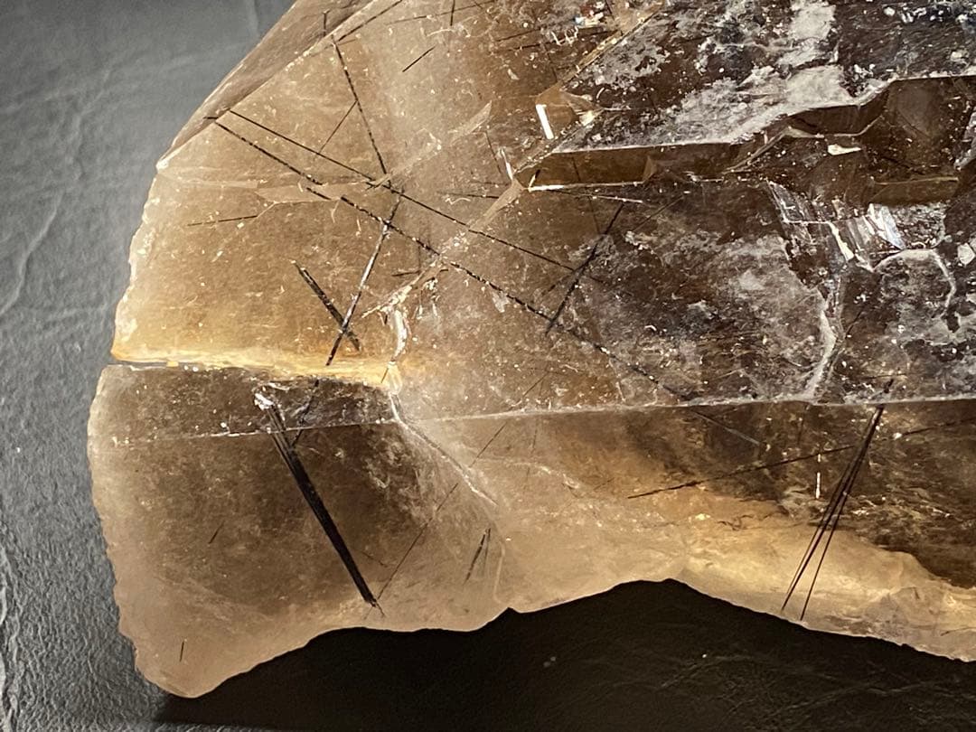 ブルー　ザギマウンテンクォーツ　ザギ水晶　754gラビカイト入り