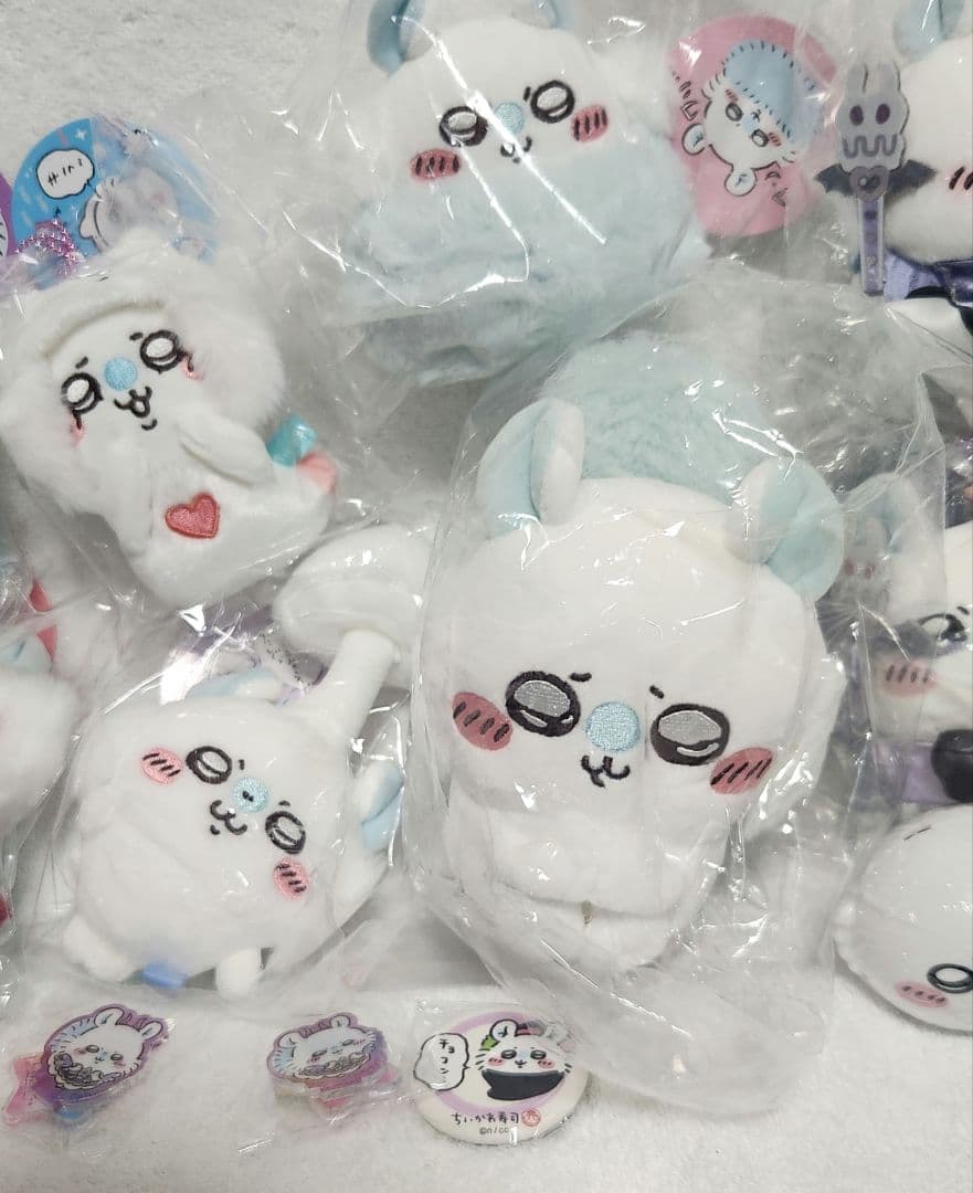 ちいかわ【モモンガ】ぬいぐるみ マスコット缶バッジ他セット