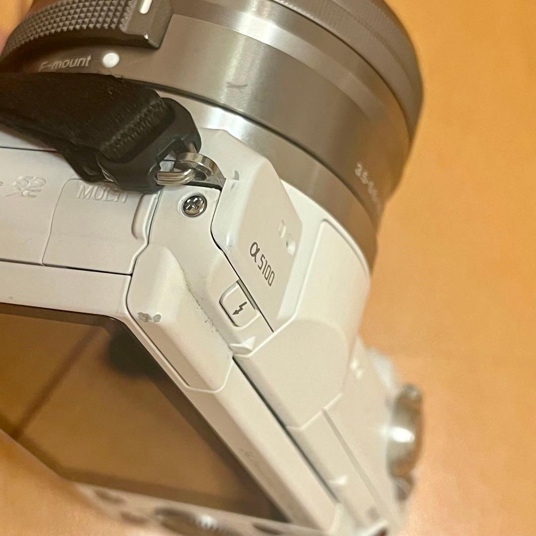 【値下げしました】sony α5100 ミラーレス　一眼カメラ