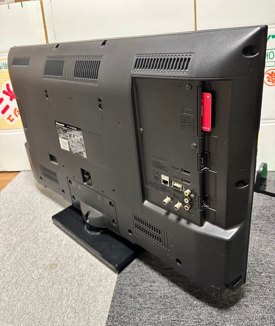 パナソニック　32V型テレビ TH-32C305 リモコン付き