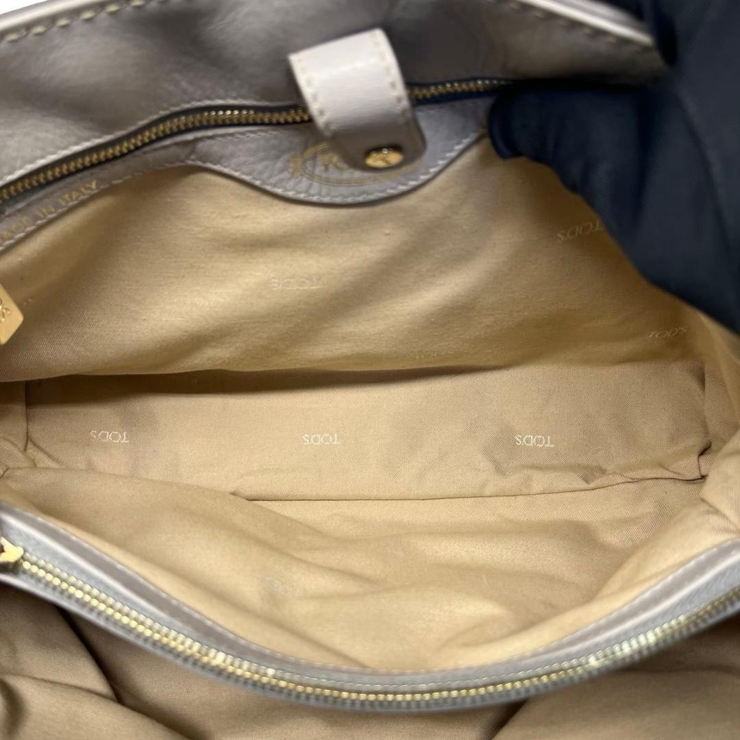 美品　トッズ　2way ショルダーバッグ　トートバッグ　斜め掛け　本革　レザー