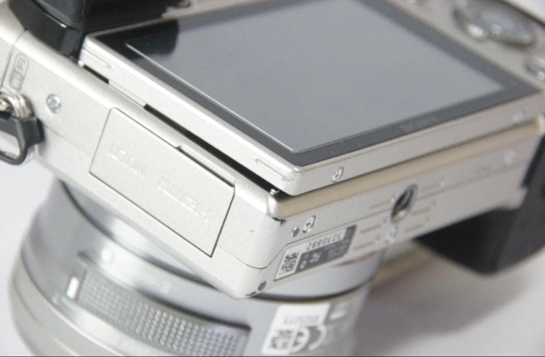 SONY a6000 ILCE-6000Lパワーズームレンズキット［シルバー］