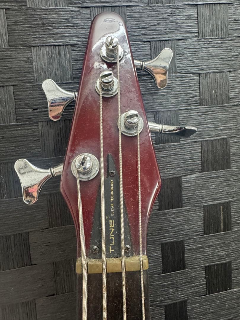 TUNE BASSMANIAC エレキベース