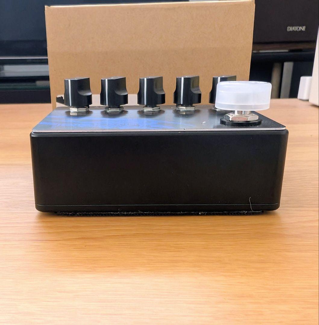 Limetone Audio JACKAL MIDNIGHT ベースエフェクター