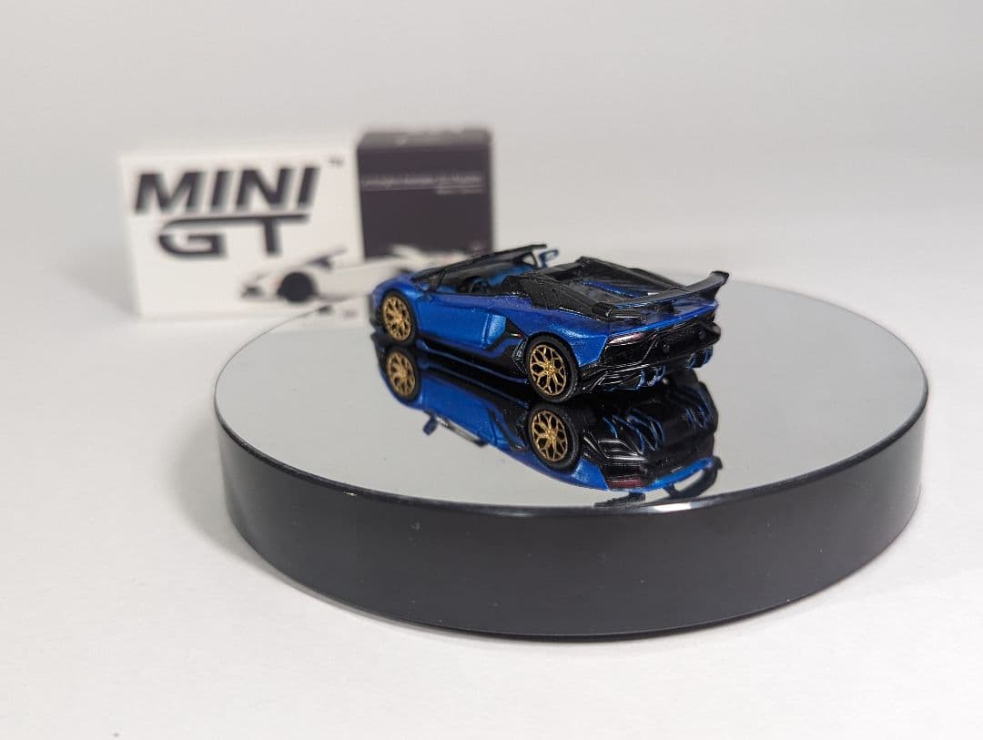 ミニカー minigt Lamborghini Aventador SVJ