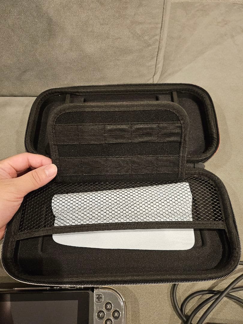 Nintendo Switch 本体 +ソフトケース