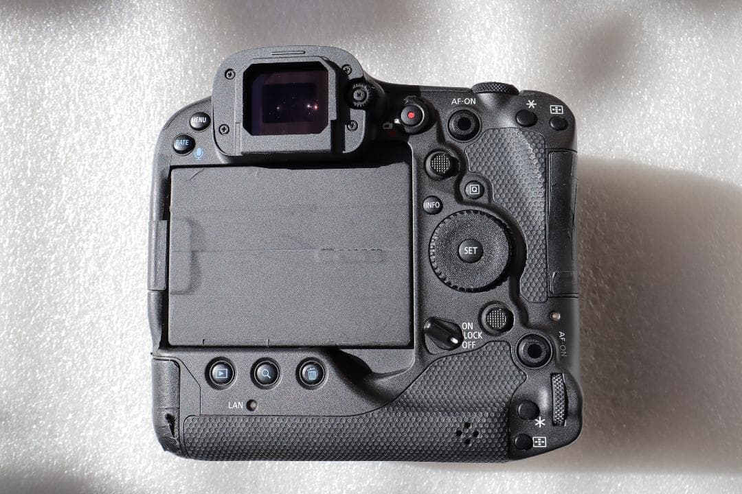 Canon EOS R3 ボディ（箱、他付属、美品）