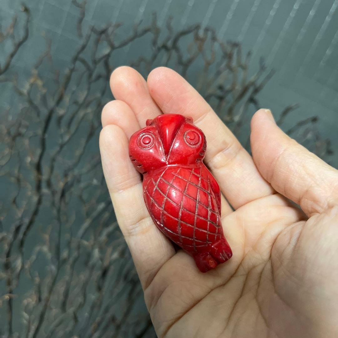 骨董　工芸細工　血赤珊瑚　山珊瑚　梟　フクロウ　モチーフ　根付　御守り
