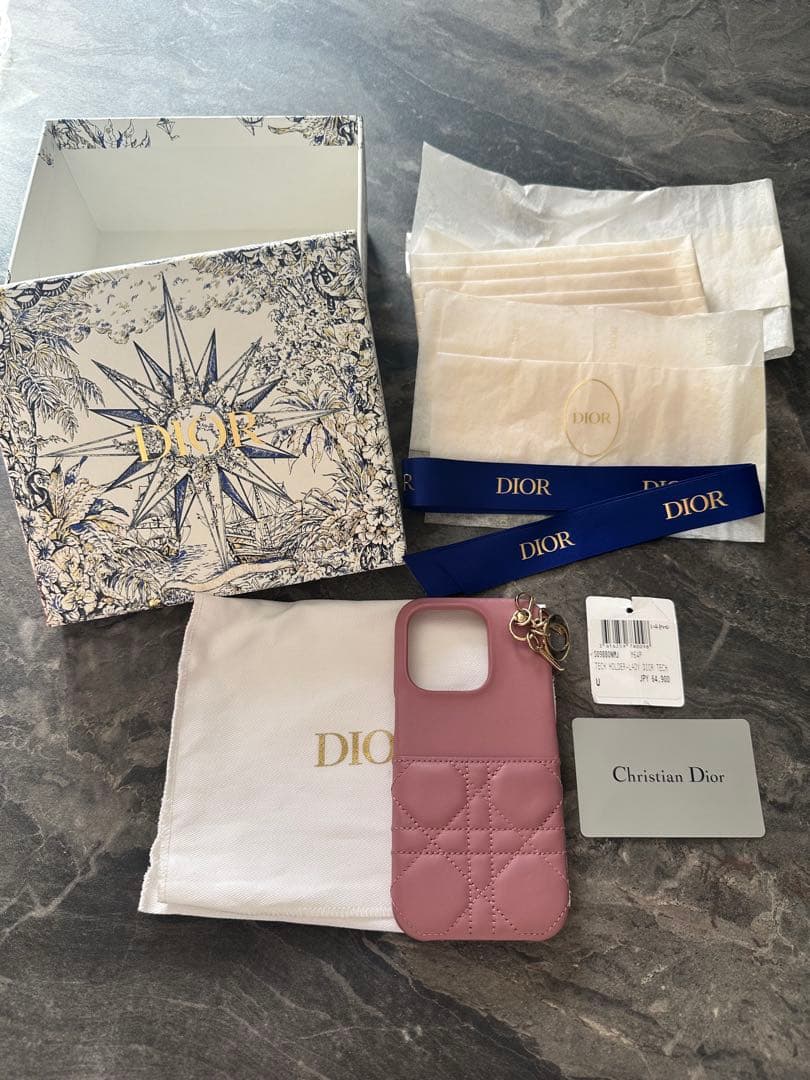 Christian Dior キルティングiPhone14Proケース