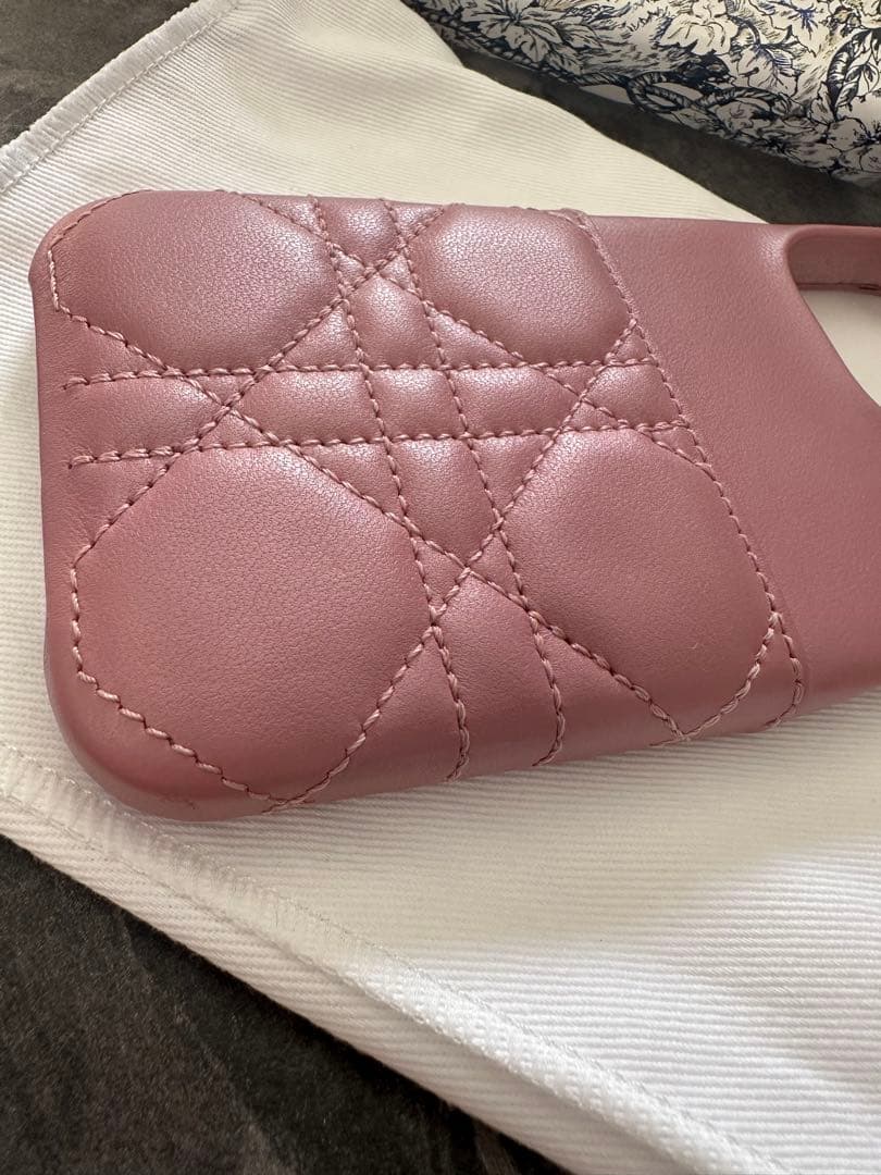 Christian Dior キルティングiPhone14Proケース