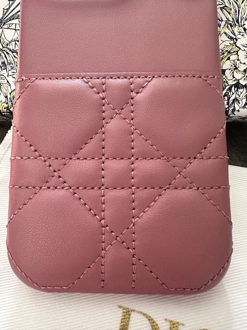 Christian Dior キルティングiPhone14Proケース