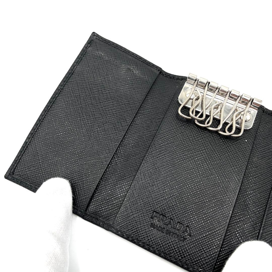 【美品】プラダ 6連 キーケース 三角ロゴ サフィアーノレザー ユニセックス 黒