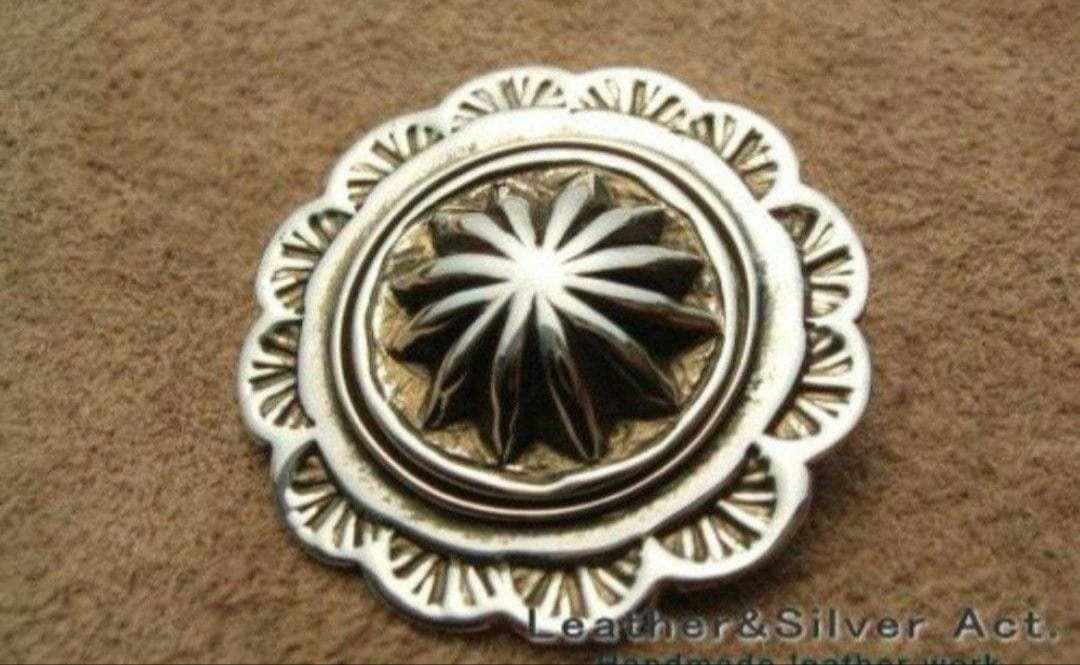 トラッカーウォレット　ミドルサイズ　シボ革　シルバー925アポロコンチョカスタム