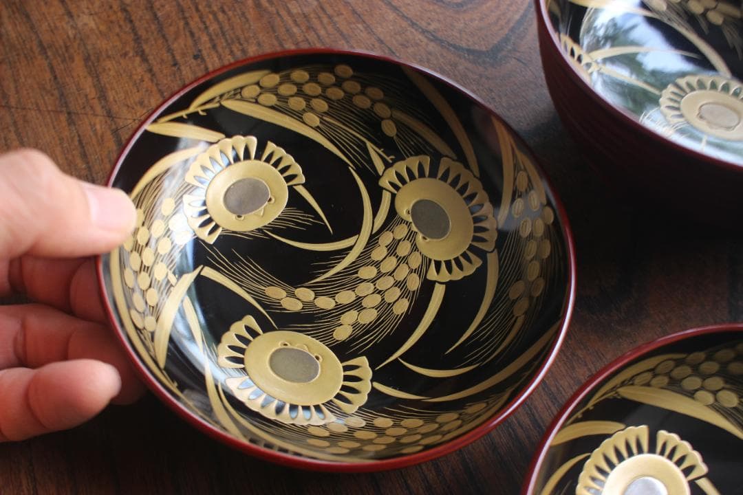 極小保管傷のみ！深みある糸目紅溜塗に極上稲穂福来雀蒔絵のお椀2点（検輪島塗雑煮椀