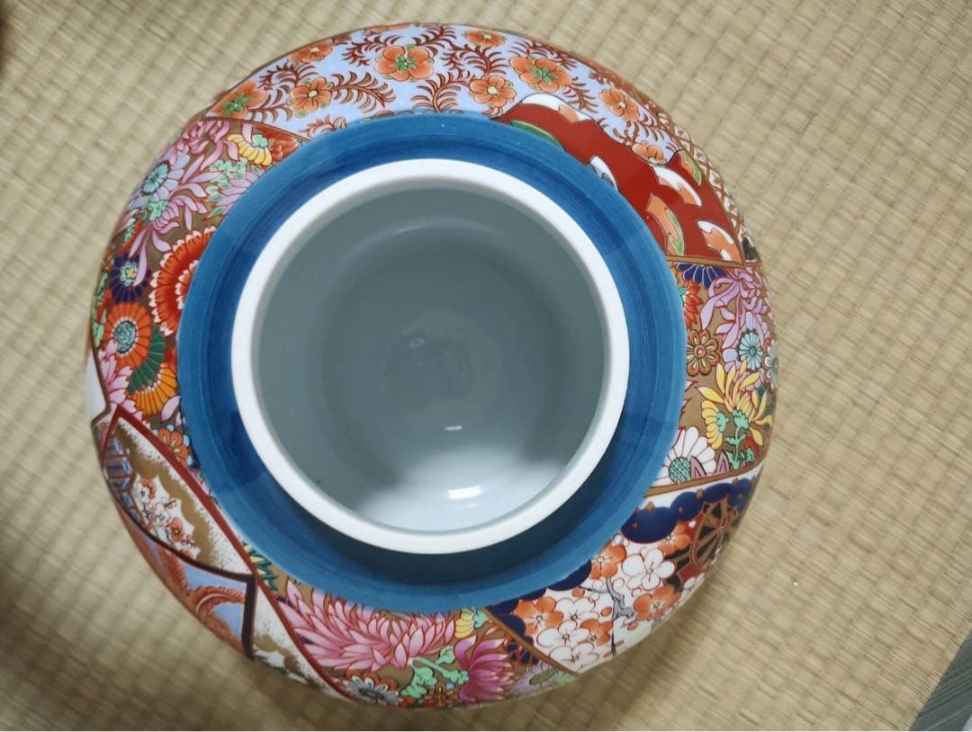 【伝統美】有田焼 勝右衛門窯の希少壺―匠の技が織りなす逸品