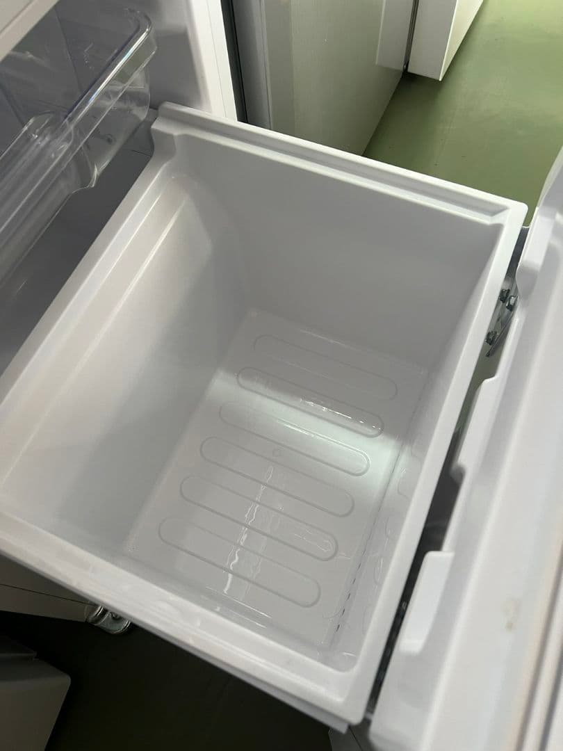 シャープ　SHARP　冷蔵庫　sj-d15g-w 152L