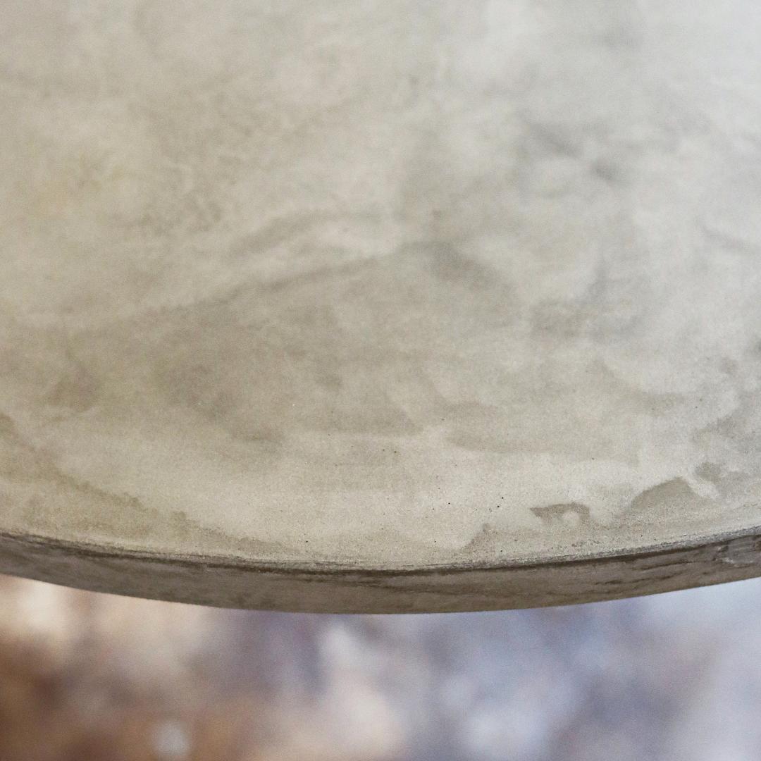 オーダー専用｜円形｜ラウンドテーブル｜ダークグレー｜薄塗りモルタル