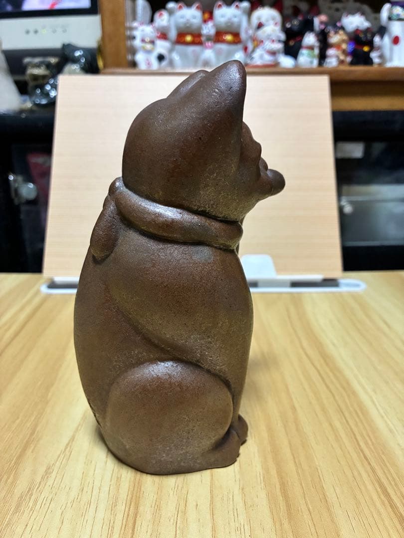 招き猫　備前焼