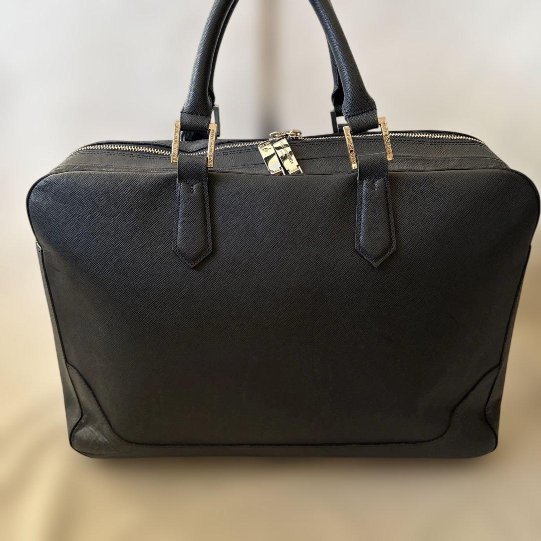 人気✨ペッレモルビダ　ビジネスバッグ ネイビーレザー　2層　パソコン収納可能