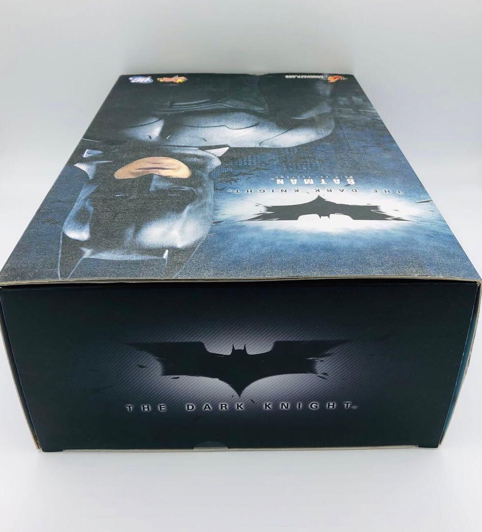 ホットトイズ MM067 バットマン ダークナイト オリジナルコスチューム