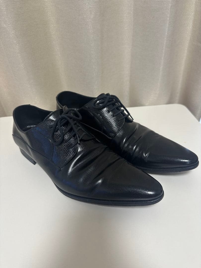 D&G 黒レザー ドレスシューズ 先細りデザイン