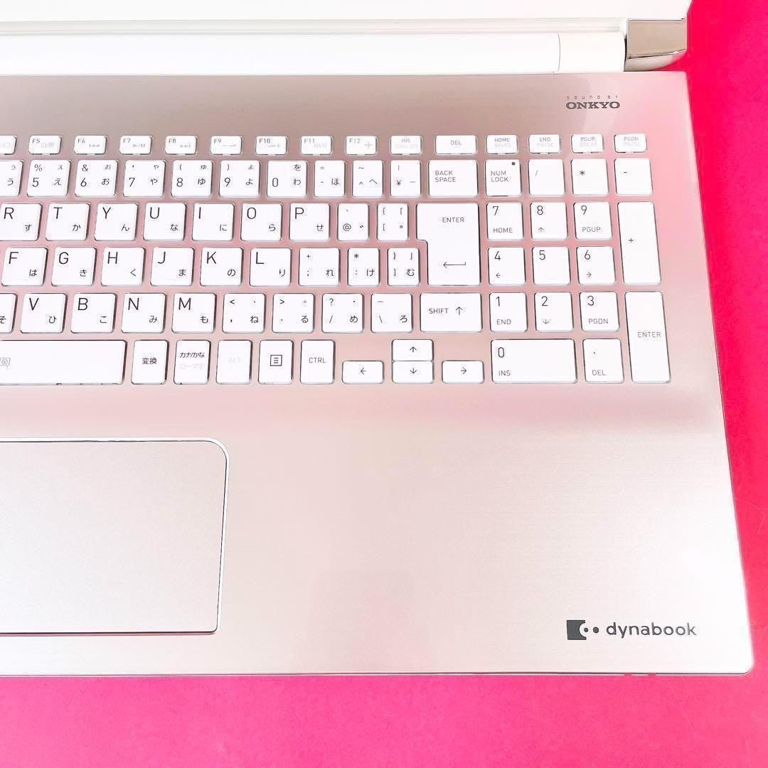 サクサク快適SSD❣️おしゃれゴールド✨️薄型ノートパソコン✨️テンキー・カメラ付き