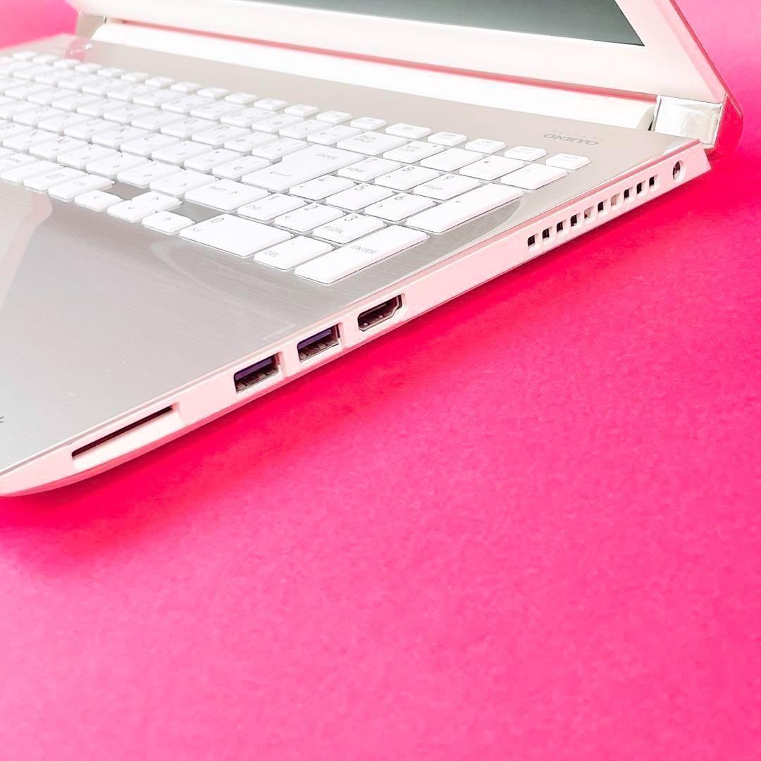 サクサク快適SSD❣️おしゃれゴールド✨️薄型ノートパソコン✨️テンキー・カメラ付き