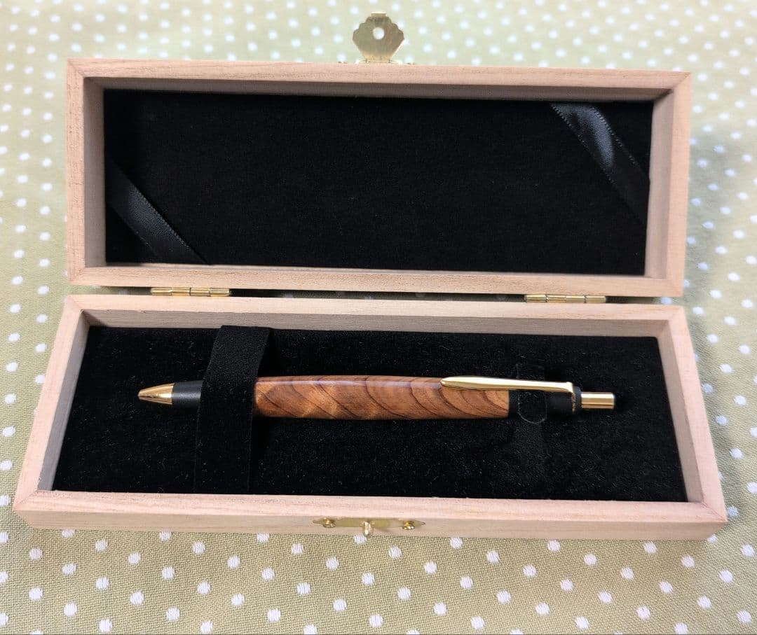 【屋久杉工房　京】木製シャーペン 金色模様入り箱付き