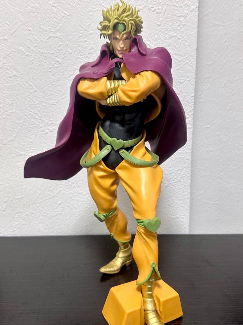 ジョジョ　承太郎 スタープラチナ　DIO ザ•ワールド　フィギュアセット