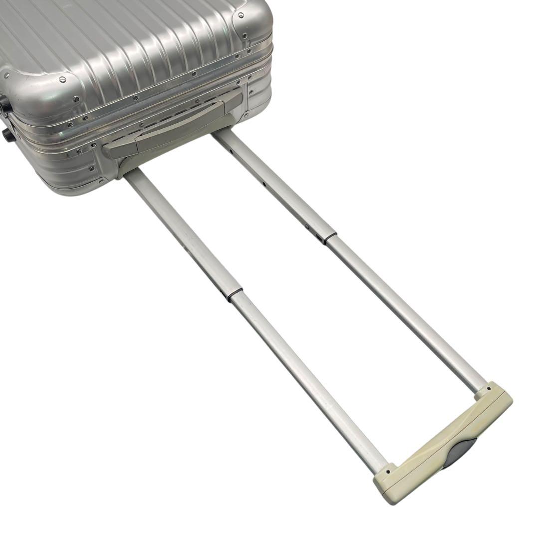 リモワ キャリーバッグ スーツケース トパーズ 青ロゴ 2輪 アルミニウム 銀