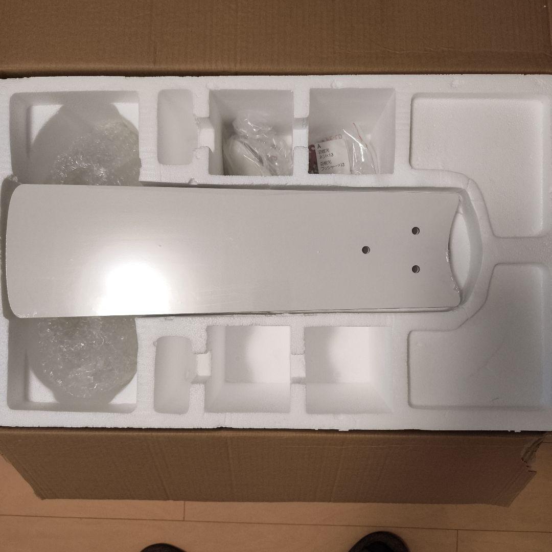 LOWYA シーリングファンライト　ラスボルタ6灯 照明　ナチュラル