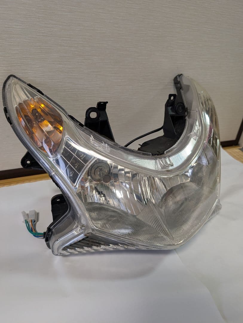 PCX JF28　社外ヘッドライト