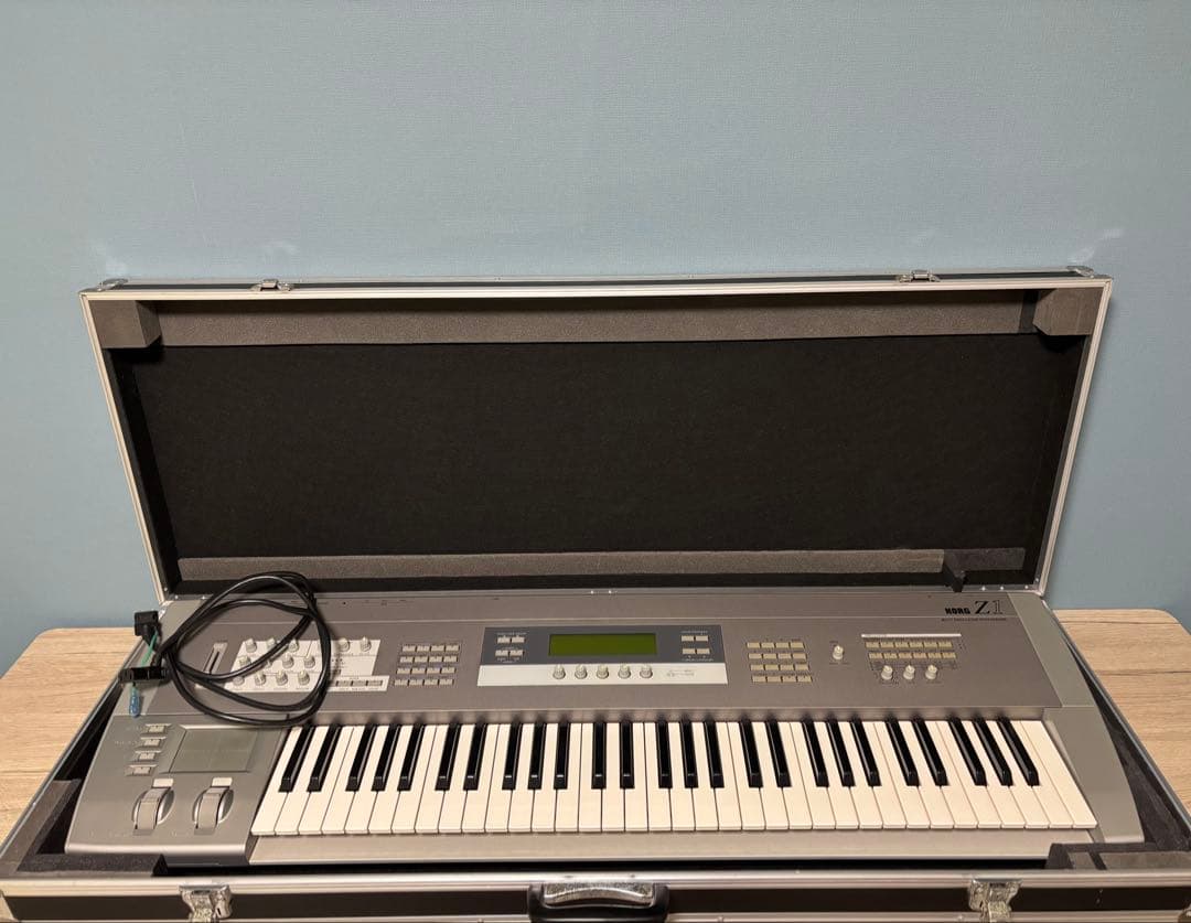 【動作良好】KORG Z1 シンセサイザー 物理モデリング MOSS音源