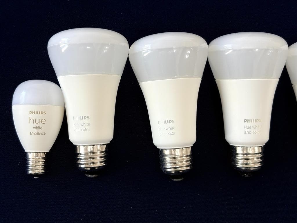 Philips Hue スマート電球 E26 800lm フルカラー 9個セット