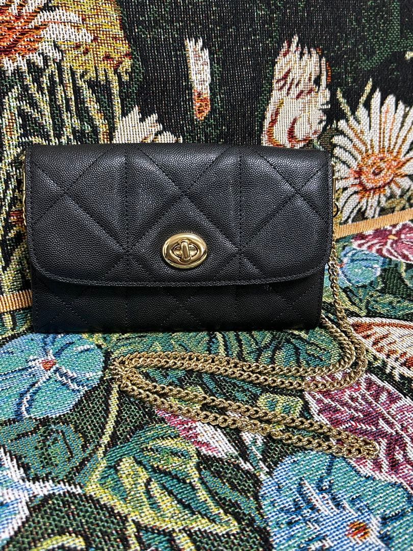 【美品】coach、コーチ、ブラックレザーキルティングゴールドショルダーバッグ