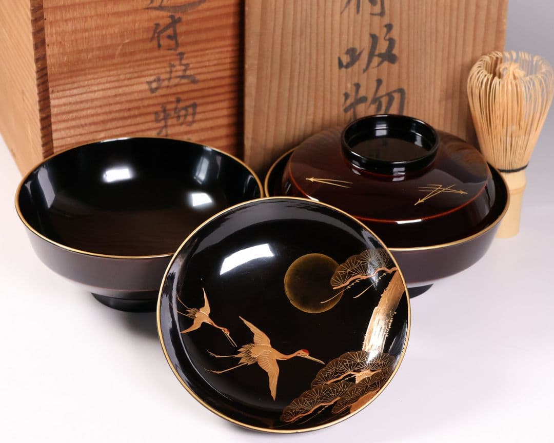 【CM378】大正期 月と松 飛翔鶴 金蒔絵 欅地溜塗 黒塗 椀二客 木製漆器