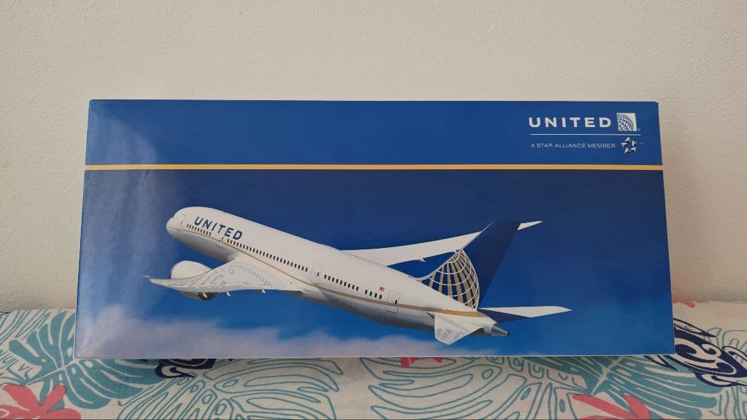United航空 飛行機模型 Boeing 787-9 scale 1/200